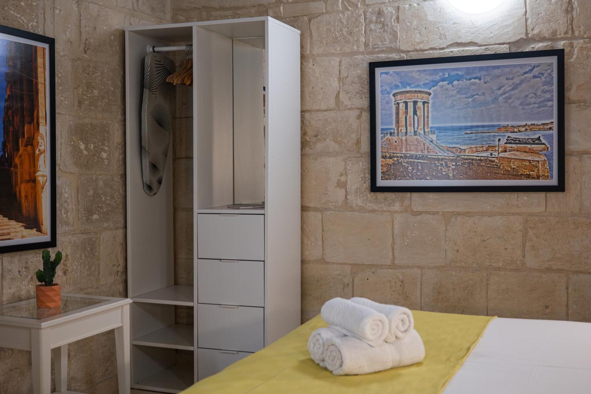 Casa San Carlo Apartment Valletta