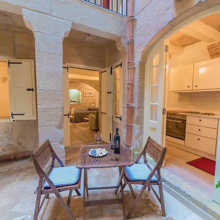 Casa San Carlo Apartment Valletta Exterior photo